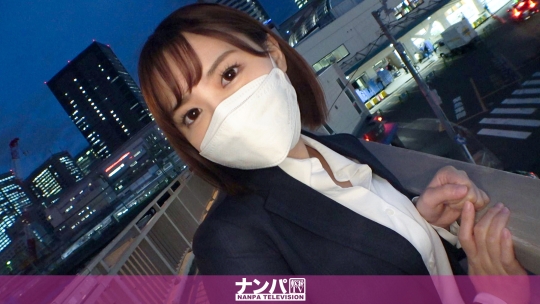 マジ軟派、初撮。1900仕事帰りのお姉さんをホテルに連れ込み！『責められるのが好き…♪』とのことなのでムチムチのスーツを剥ぎ取りイラマやスパンキングで雌堕ちさせる！揺れる巨乳とハリのある巨尻にきっと目が釘付け！ サンプル画像